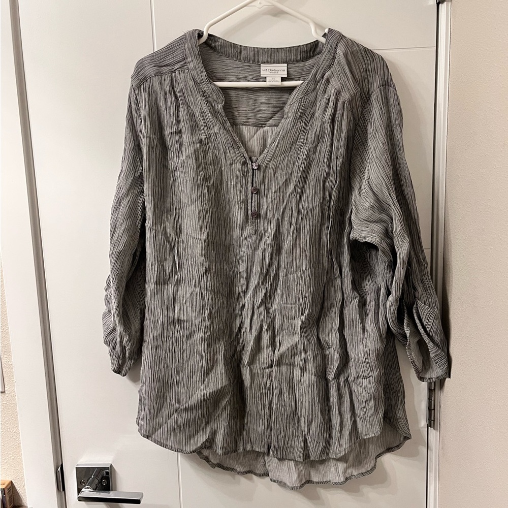 Liz Claiborne Woman lightweight tunic